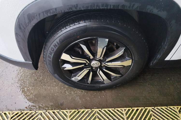 Used Baojun 530 2018 1.5T DCT Flagship Version China V Emission Standard Left Front Wheel Hub