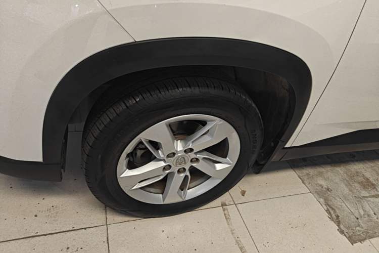 Used Baojun 530 2018 1.5T Manual Comfort Version China V Left Front Wheel Hub