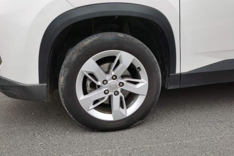 Used Baojun 530 2018 1.5T Manual Comfort Version China V Left Front Wheel Hub