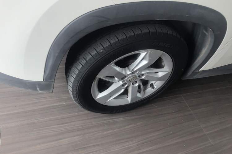 Used Baojun 530 2018 1.5T DCT Luxury Model China V Left Front Wheel Hub