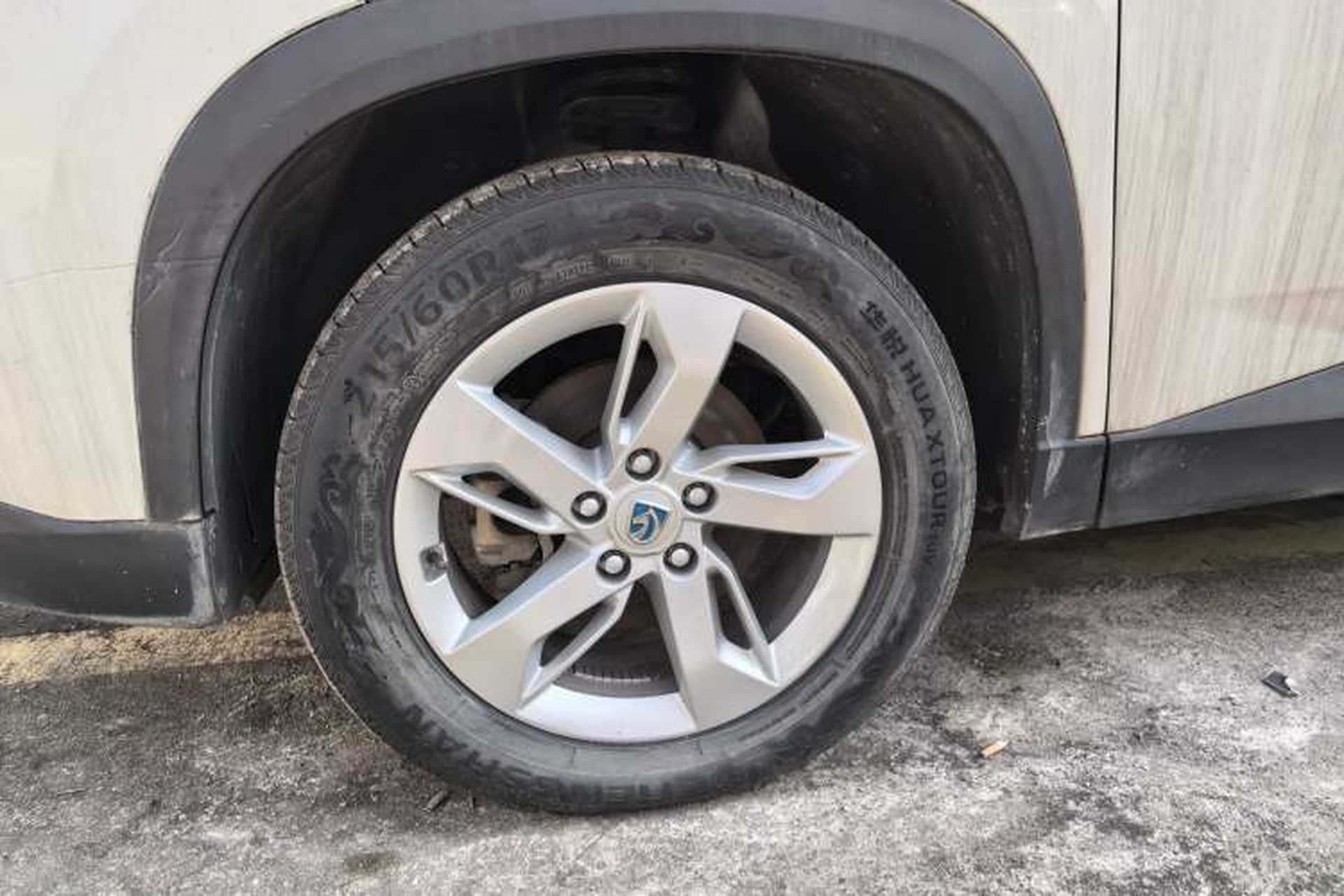 Used Baojun 530 2018 1.5T Manual Elite Version China V Left Front Wheel Hub
