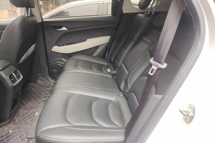 Used Baojun 530 2018 1.5T DCT Flagship Version China V Emission Standard Left Rear Seat