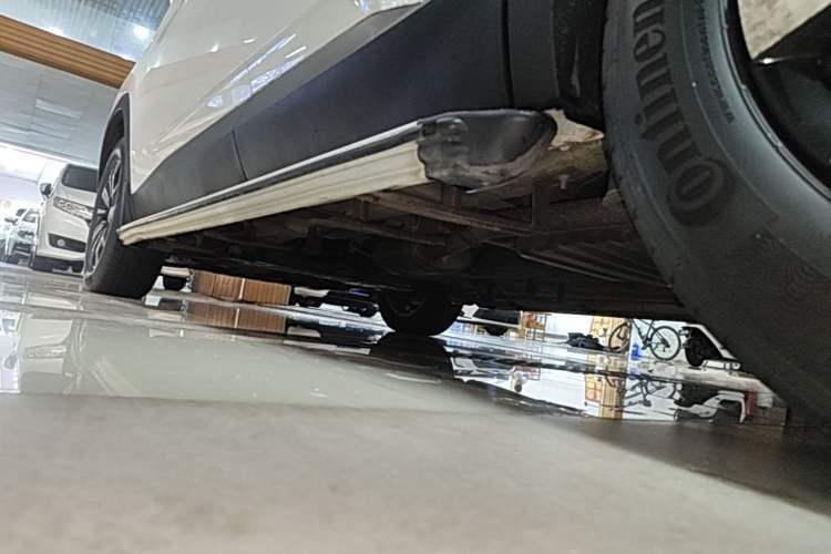 Used Baojun 530 2018 1.5T DCT Flagship Version China V Emission Standard Left Side Sill
