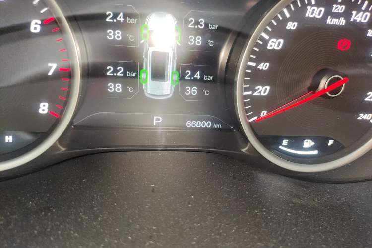 Used Baojun 530 2018 1.5T DCT Flagship Version China V Emission Standard Odometer Close Up