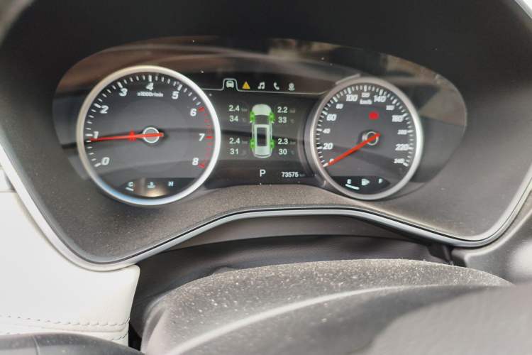 Used Baojun 530 2018 1.5T DCT Flagship Version China V Emission Standard Odometer Close Up