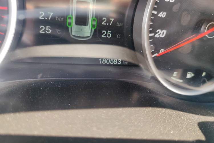Used Baojun 530 2018 1.5T Manual Prestige Version China V Odometer Close Up