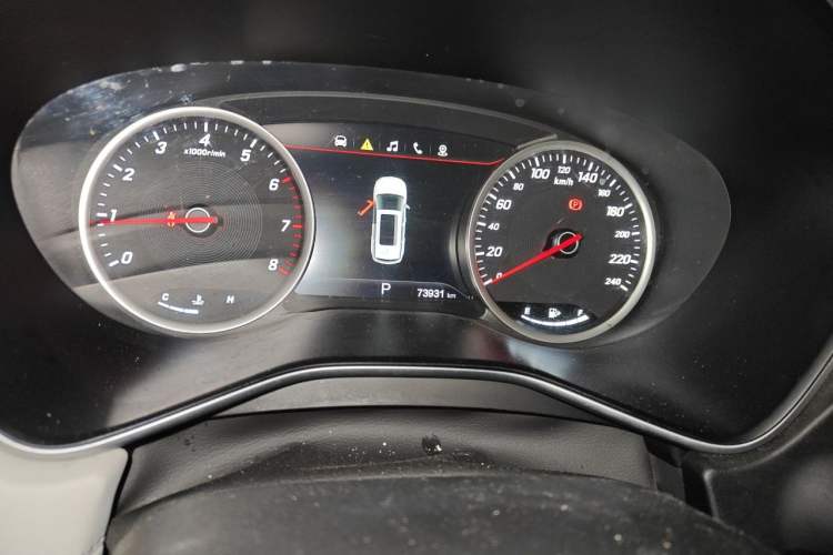 Used Baojun 530 2018 1.5T DCT Flagship Version China V Emission Standard Odometer Close Up