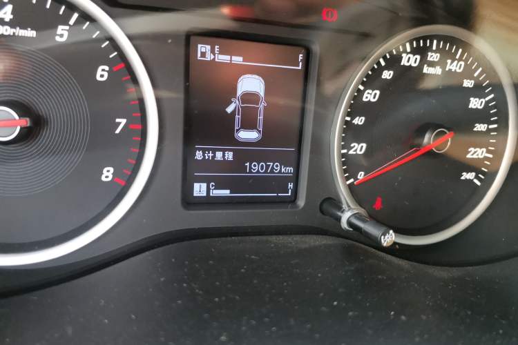 Used Baojun 530 2018 1.5T Manual Comfort Version China V Odometer Close Up