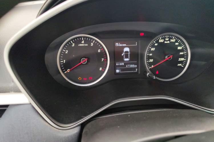 Used Baojun 530 2018 1.5T Manual Elite Version China V Odometer Close Up
