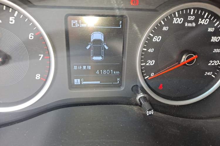 Used Baojun 530 2018 1.5T Manual Luxury Version National V Odometer Close Up