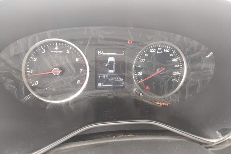Used Baojun 530 2018 1.5T Manual Comfort Version China V Odometer Close Up