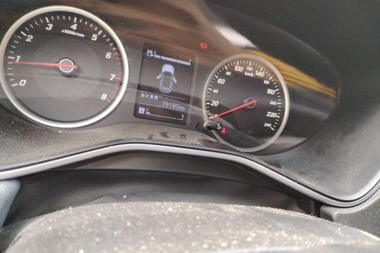Used Baojun 530 2018 1.5T Manual Elite Version China V Odometer Close Up