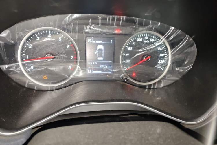 Used Baojun 530 2018 1.5T Manual Elite Version China V Odometer Close Up