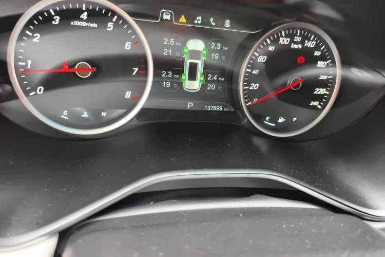 Used Baojun 530 2018 1.5T DCT Flagship Version China V Emission Standard Odometer Close Up