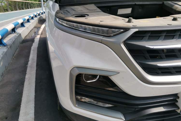 Used Baojun 530 2018 1.5T Manual Comfort Version China V Right Front Headlight