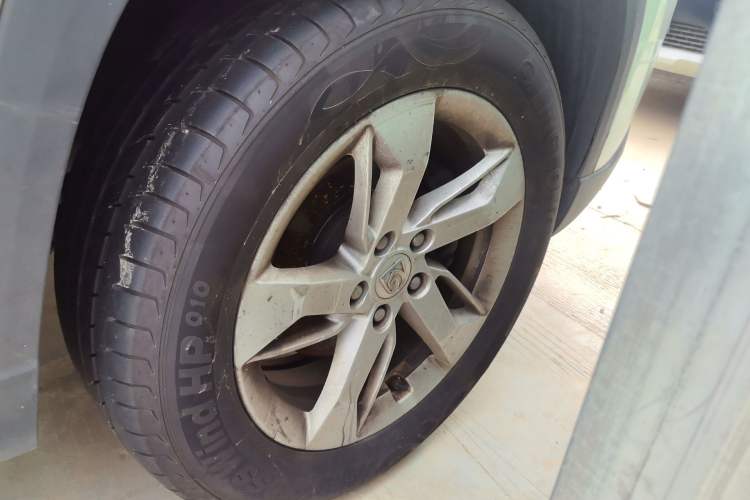 Used Baojun 530 2018 1.8L Automatic Luxury Version China V Right Front Wheel Hub