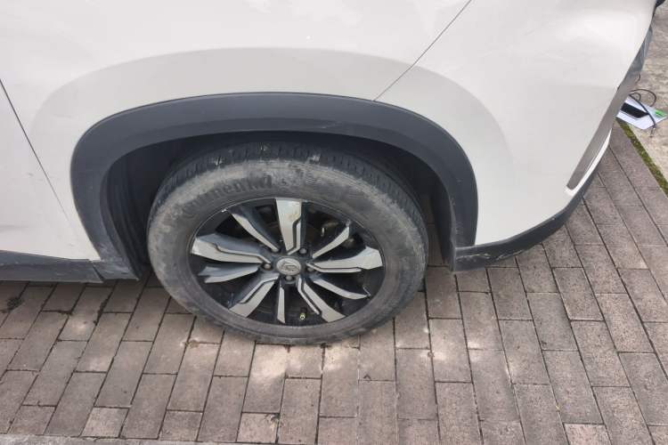 Used Baojun 530 2018 1.5T Manual Prestige Version China V Right Front Wheel Hub