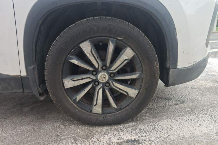 Used Baojun 530 2018 1.5T DCT Flagship Version China V Emission Standard Right Front Wheel Hub