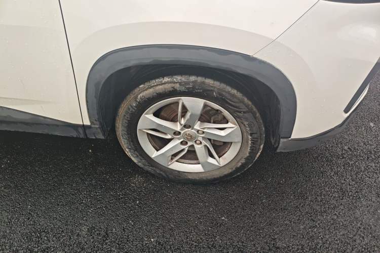Used Baojun 530 2018 1.5T DCT Luxury Model China V Right Front Wheel Hub