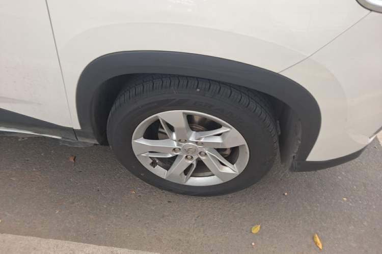Used Baojun 530 2018 1.5T Manual Luxury Version National V Right Front Wheel Hub