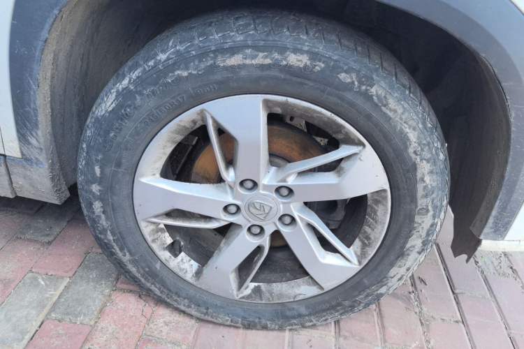 Used Baojun 530 2018 1.5T Manual Luxury Version National V Right Front Wheel Hub