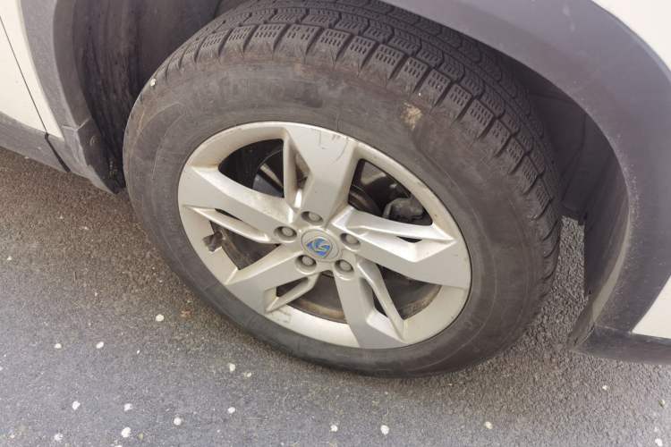 Used Baojun 530 2018 1.8L Automatic Elite Version China V Emission Standard Right Front Wheel Hub