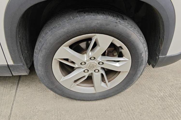 Used Baojun 530 2018 1.5T Manual Luxury Version National V Right Front Wheel Hub