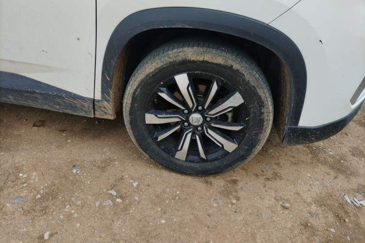 Used Baojun 530 2018 1.5T Manual Prestige Version China V Right Front Wheel Hub