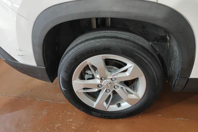 Used Baojun 530 2018 1.5T DCT Luxury Model China V Right Rear Wheel Hub