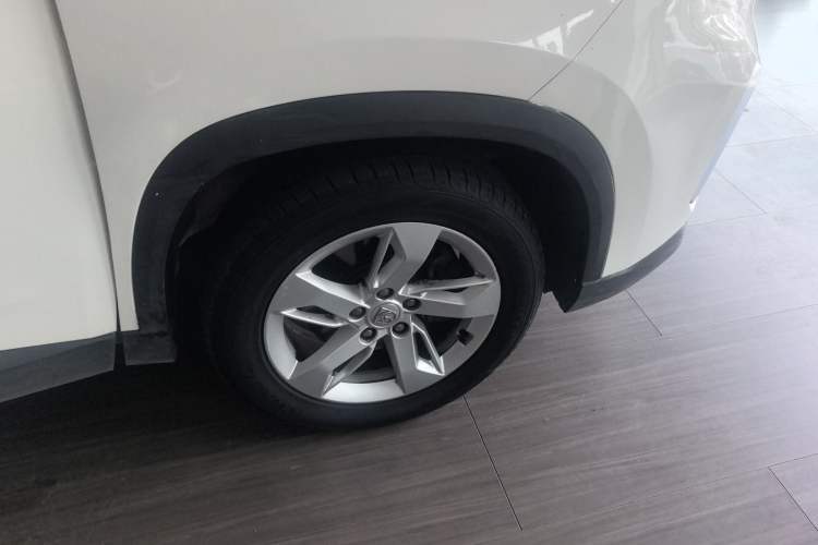 Used Baojun 530 2018 1.5T DCT Luxury Model China V Right Rear Wheel Hub