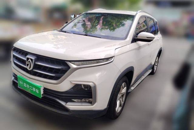 Baojun 530 2018 1.5T Manual Elite Version China V usado