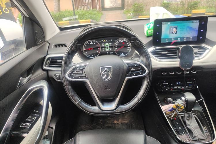 Used Baojun 530 2018 1.5T DCT Flagship Version China V Emission Standard Steering Wheel