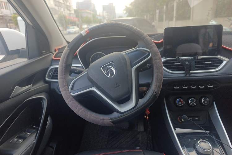 Used Baojun 530 2018 1.8L Automatic Elite Version China V Emission Standard Steering Wheel