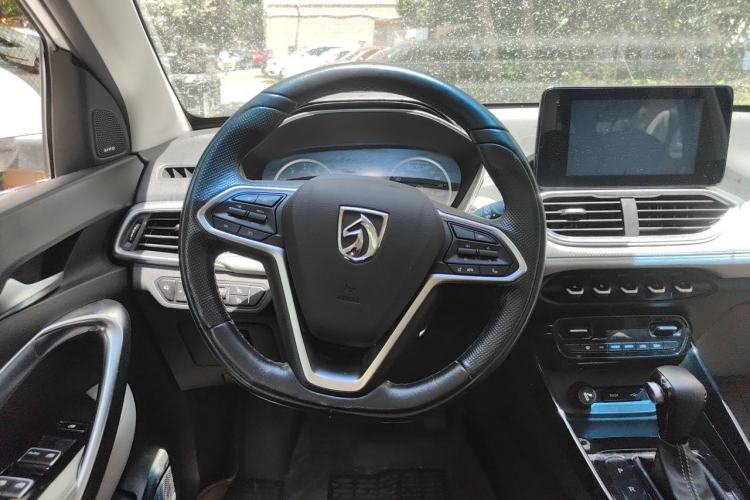 Used Baojun 530 2018 1.5T DCT Flagship Version China V Emission Standard Steering Wheel