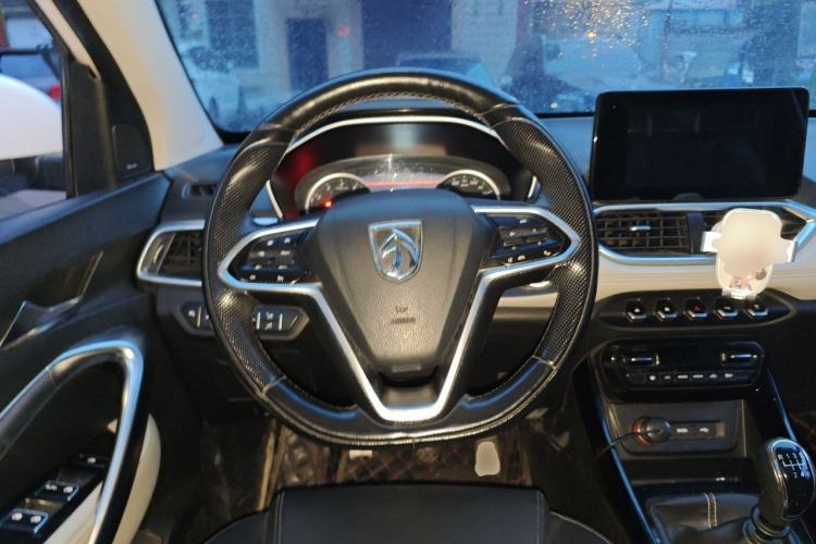 Used Baojun 530 2018 1.5T Manual Prestige Version China V Steering Wheel