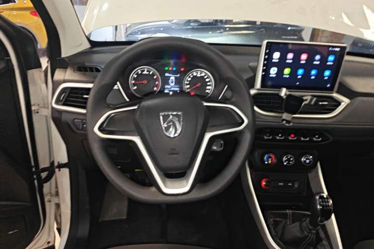 Used Baojun 530 2018 1.5T Manual Comfort Version China V Steering Wheel