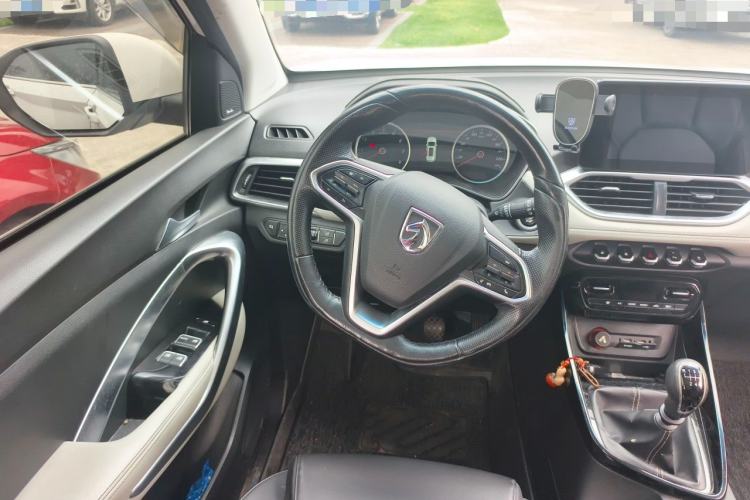 Used Baojun 530 2018 1.5T Manual Prestige Version China V Steering Wheel