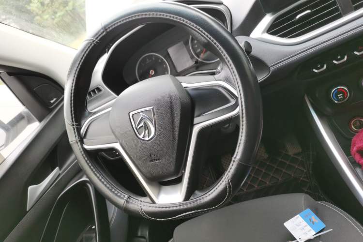 Used Baojun 530 2018 1.5T Manual Comfort Version China V Steering Wheel
