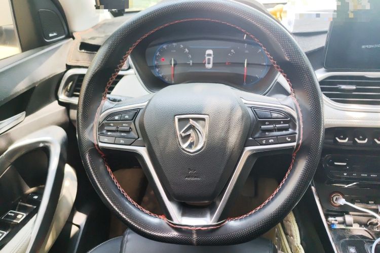 Used Baojun 530 2018 1.5T DCT Flagship Version China V Emission Standard Steering Wheel