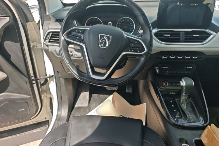 Used Baojun 530 2018 1.5T DCT Flagship Version China V Emission Standard Steering Wheel