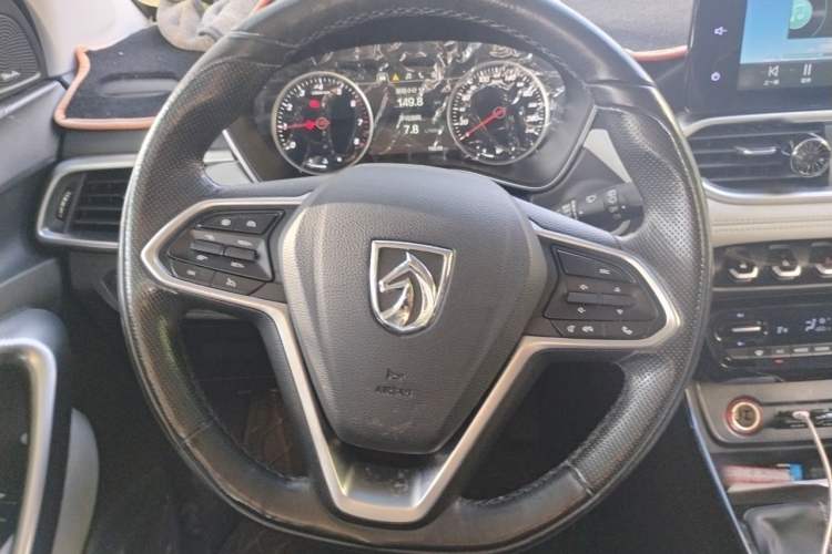 Used Baojun 530 2018 1.5T Manual Prestige Version China V Steering Wheel