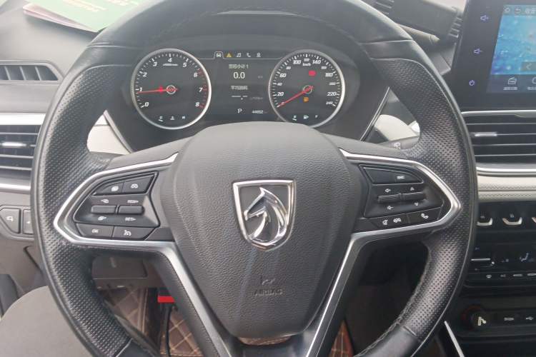 Used Baojun 530 2018 1.5T DCT Flagship Version China V Emission Standard Steering Wheel