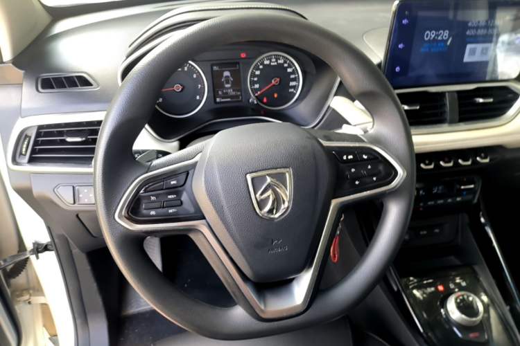 Used Baojun 530 2018 1.8L Automatic Luxury Version China V Steering Wheel