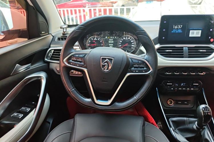 Used Baojun 530 2018 1.5T Manual Prestige Version China V Steering Wheel
