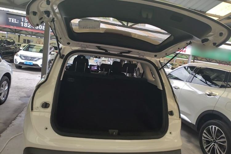 Used Baojun 530 2018 1.8L Automatic Elite Version China V Emission Standard Trunk