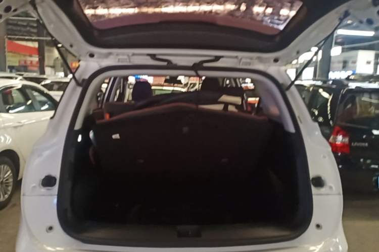 Used Baojun 530 2018 1.8L Automatic Elite Version China V Emission Standard Trunk