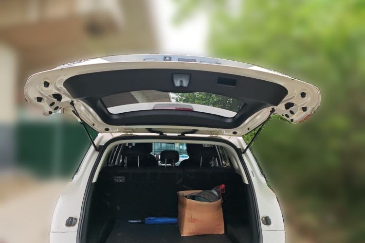 Used Baojun 530 2018 1.5T Manual Elite Version China V Trunk