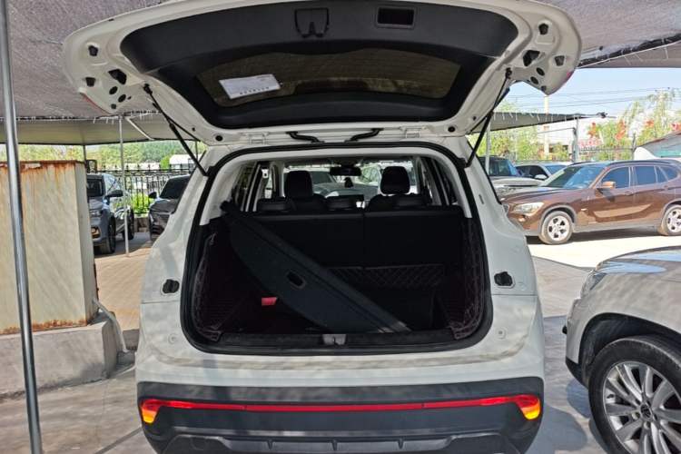 Used Baojun 530 2018 1.5T DCT Flagship Version China V Emission Standard Trunk