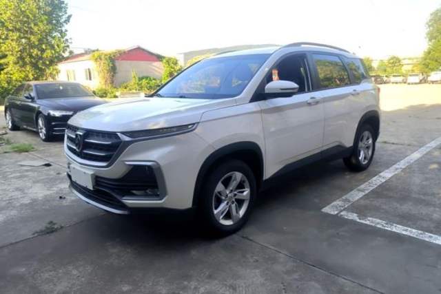 Używany Baojun 530 2018 1.8L Automatic Elite Version China V Emission Standard