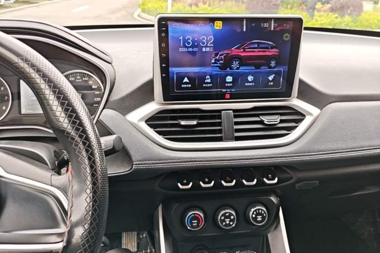 Used Baojun 530 2019 1.5T CVT Elite Model 7 Seats China V Emission Standard Audio And AC Panel